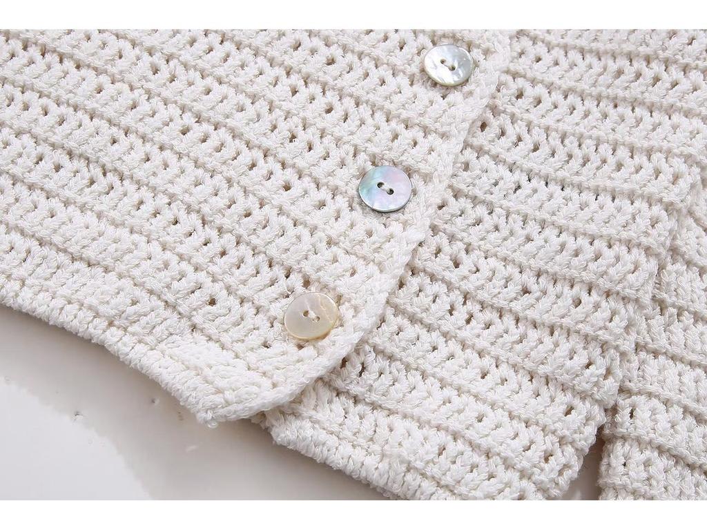 2024 Autumn Women's European & American Style Vacation Long Sleeve Knitted Top with Turn-Down Collar