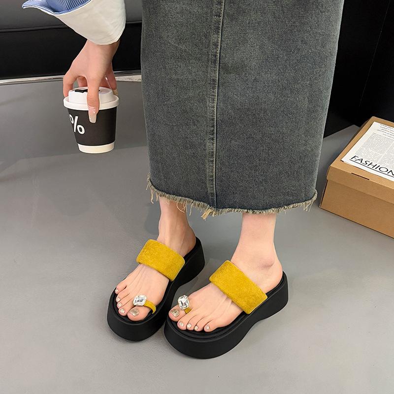 

Rhinestone cover toe thick bottom heightening slippers women s outer wear summer new with skirt muffin beach toe sandals 40 жёлтый
