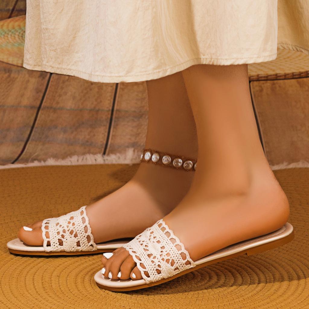 Mode Damen Sandalen mit flachem Boden 2025 Sommer Neuer Stil Perlen Strass Schuhe Damen Outdoor Mode Hausschuhe