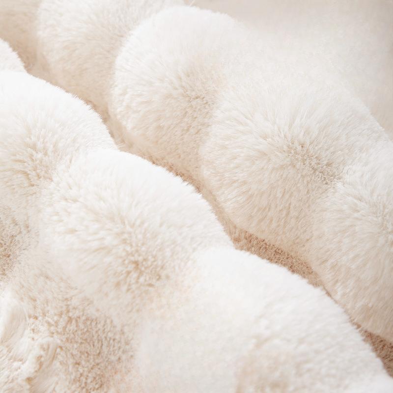 1pc Luxurious Faux Fur Sofa Cover, Soft Plush, Non-Slip, Pet-Friendly, Thick Velvet Seat Protector for Bedroom, Office, Living Room Decor