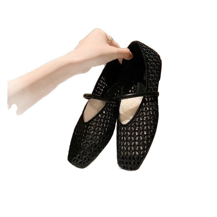 In the autumn of 2025, the new thick-soled, French square head hollow-woven one-word belt versatile soft surface light mouth single shoes women