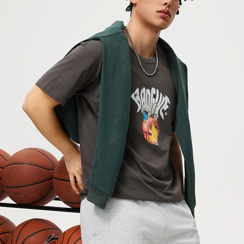 Li Ning Badfive Tactical Letter Print Casual Loose Round Neck Short Sleeve T-Shirt Men Tops Dark-Gray AHSU431-6