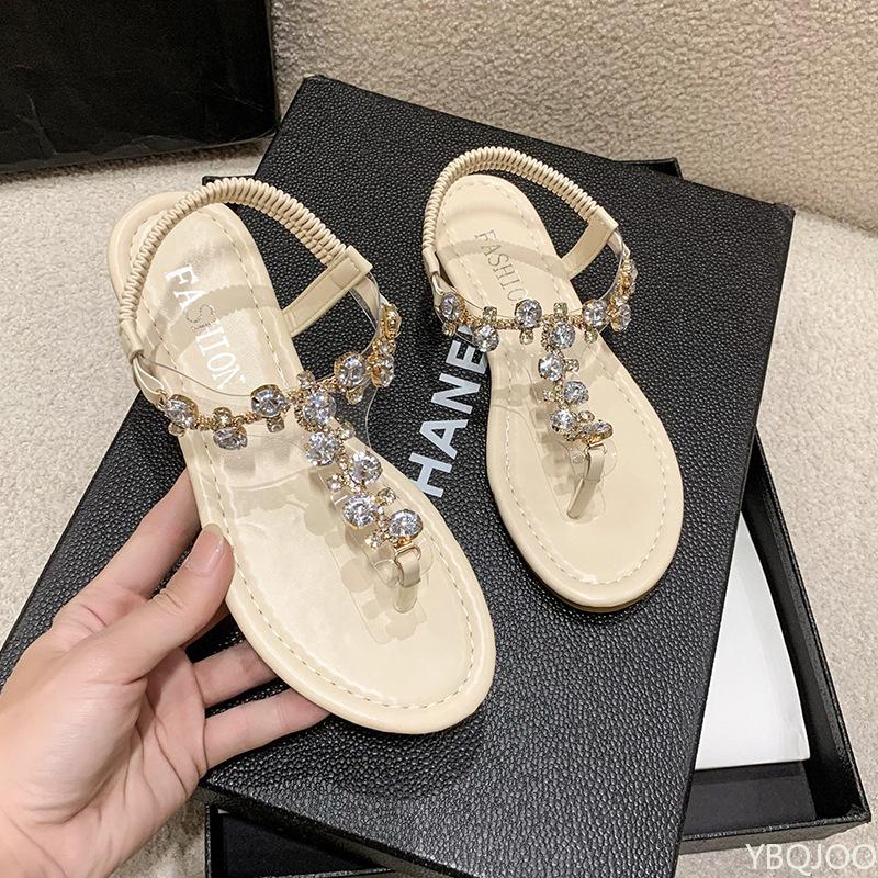 Fashion Ladies flat Sandals 2025 Summer New Water Diamond Shoes Large size beach clip toe shoe Fashion hollow out female elegant sandals