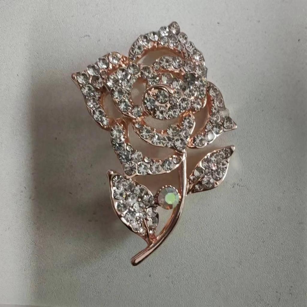 High-End Korean Alloy Scarf Buckle with Diamond, Pearl, and Brooch Pin Accessories