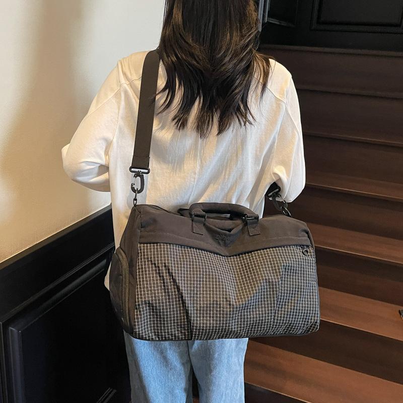 multifunctional crossbody travel bag - perfect for short trips, sports, fitness, and business travel. large capacity handbag/carry-on duffel bag