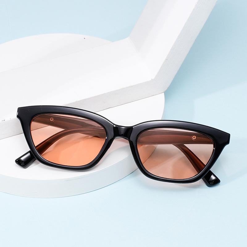 New Women Sun Glasses Classics Female Black Vintage Fashion Ladies  Sunglasses Accessories