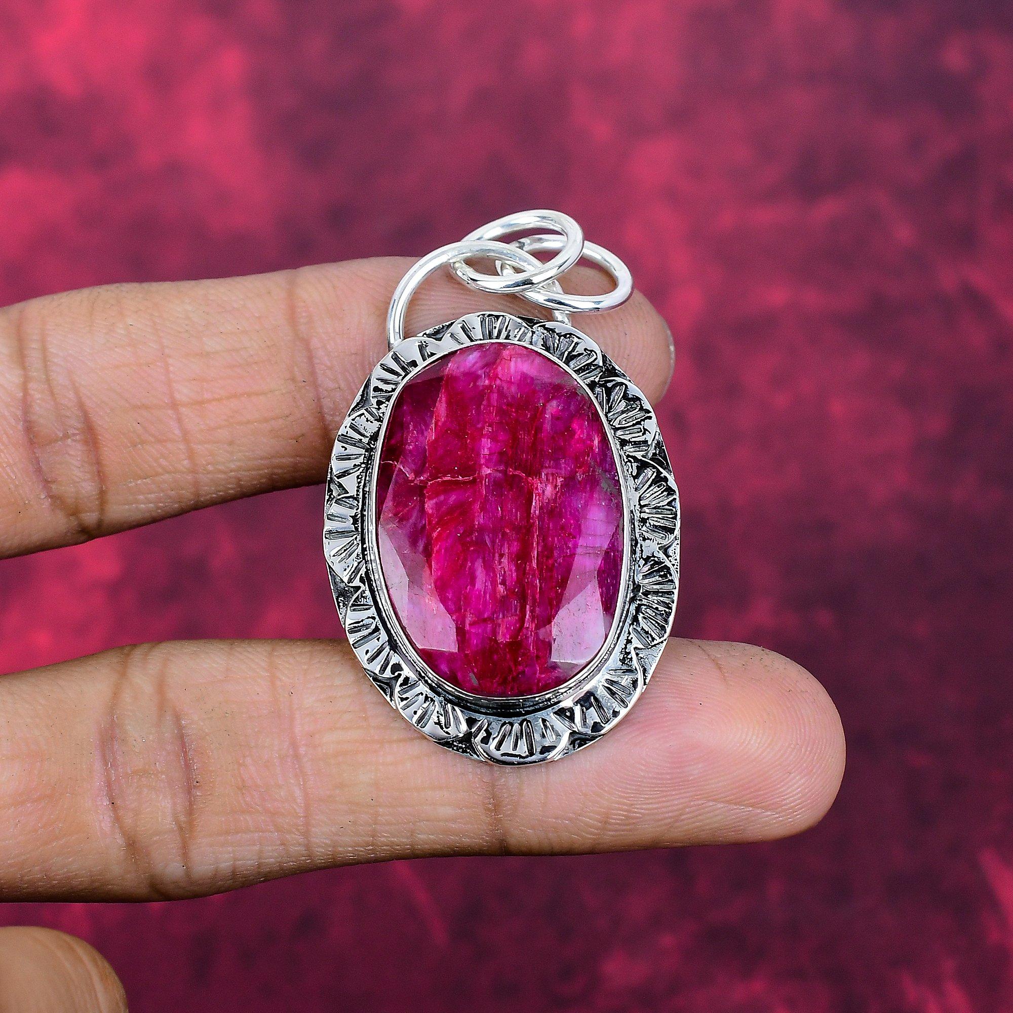 

Подвеска с лабораторно выращенным рубином, ювелирное изделие из драгоценного камня, подвеска ручной работы из стерлингового серебра 925 пробы, ювелирное изделие новейшего дизайна 2.16 Inches