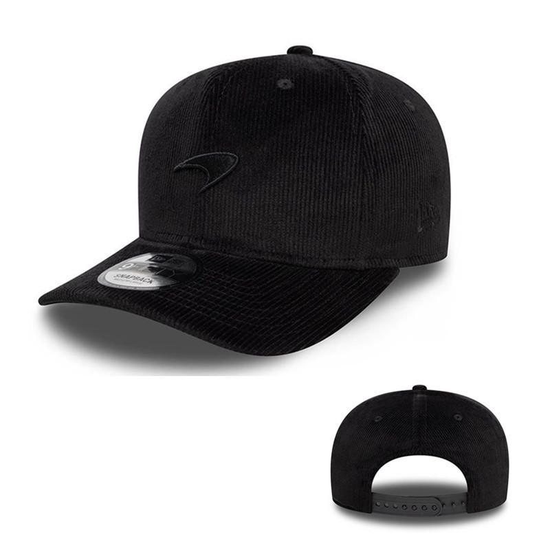 Závodní kšiltovka týmu McLaren F1 - Zakřivený kšilt s logem vozu