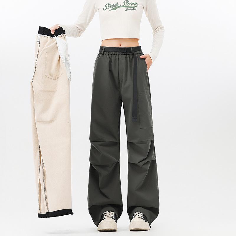 "Wind & Waterproof Outdoor Soft Shell Pants for Men & Women - Autumn/Winter, Fleece-Lined, Perfect for Hiking & Leisure Activities"