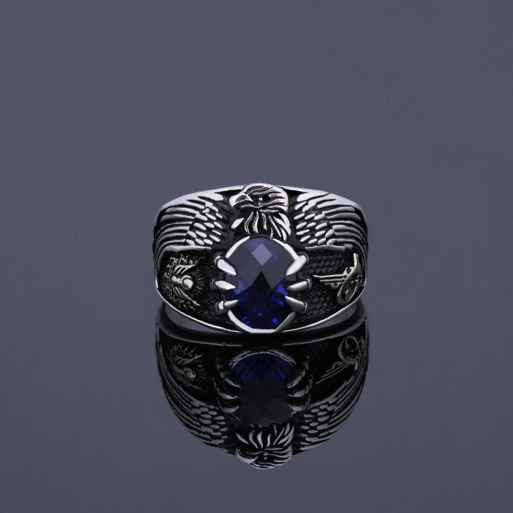 Luxury European and American Retro Trendy Men Domineering Inlaid with Blue Gemstone Rings, Punk Men's Eagle Wings Ring