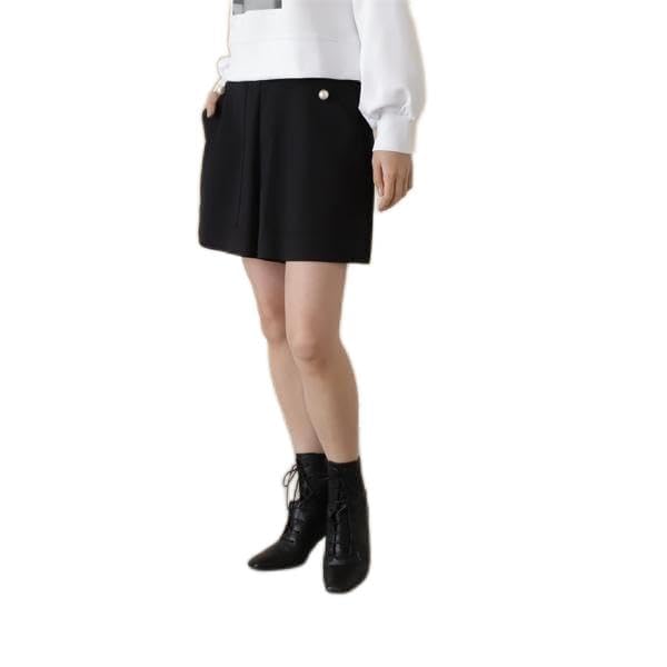 Jill by Jill Stuart Pearl Button Big Pocket Shorts