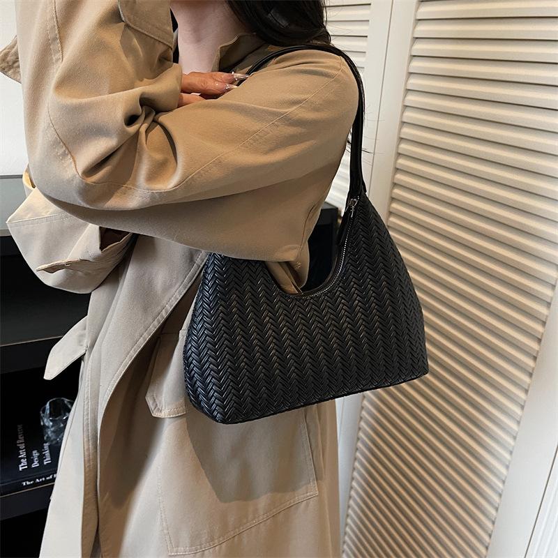 Underarm Bag Women's 2025 New High-end Large-capacity Retro Shoulder Bag Daily Work Commute Messenger Bag