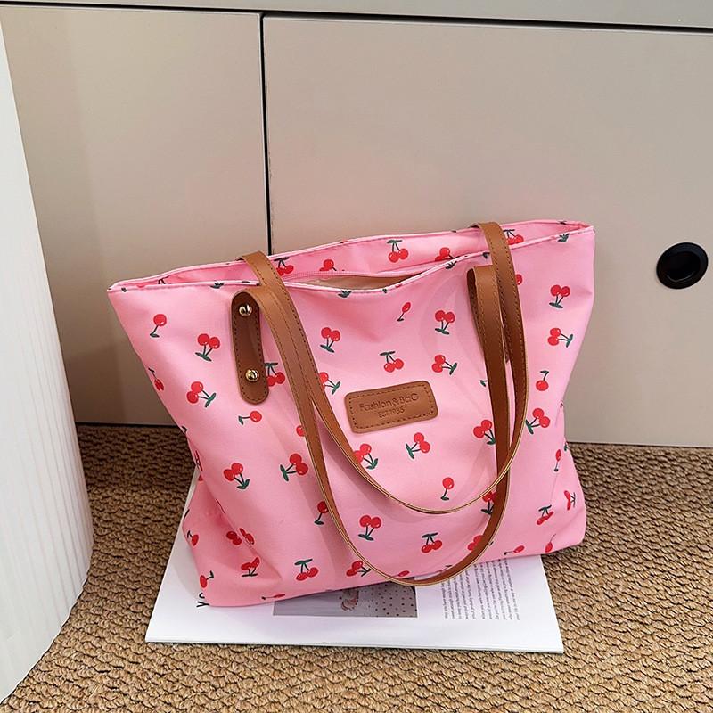 Nylon Tote Bag For Women With Print And Zipper Closure For Daily Commuting