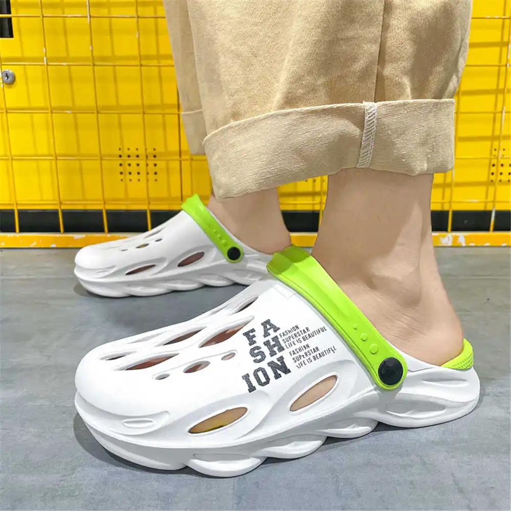 Fashion Clogs Living Room Man Slippers Luxury Design Shoes Health Sandals Sneakers Sport Models On Offer Best Sellers Shoose