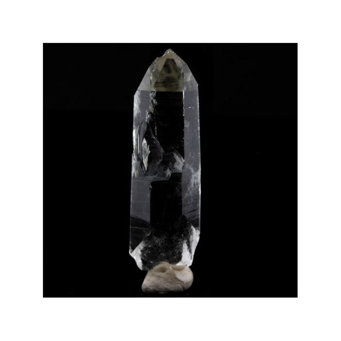 Pierres et Minéraux. Quartz. 35.96 ct. La Gardette Mine, Bourg d'Oisans, Isère, France.