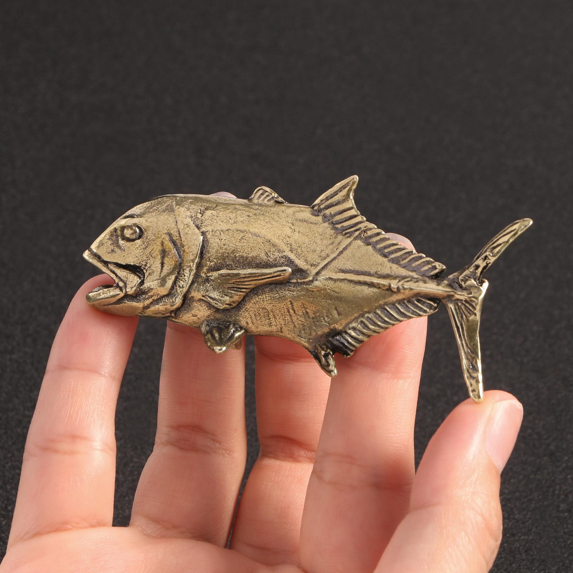 Brass Giant Trevally Decorative Figurines Desk Decoration Marine Animal Souvenir Collection Vintage Style Copper Handicrafts