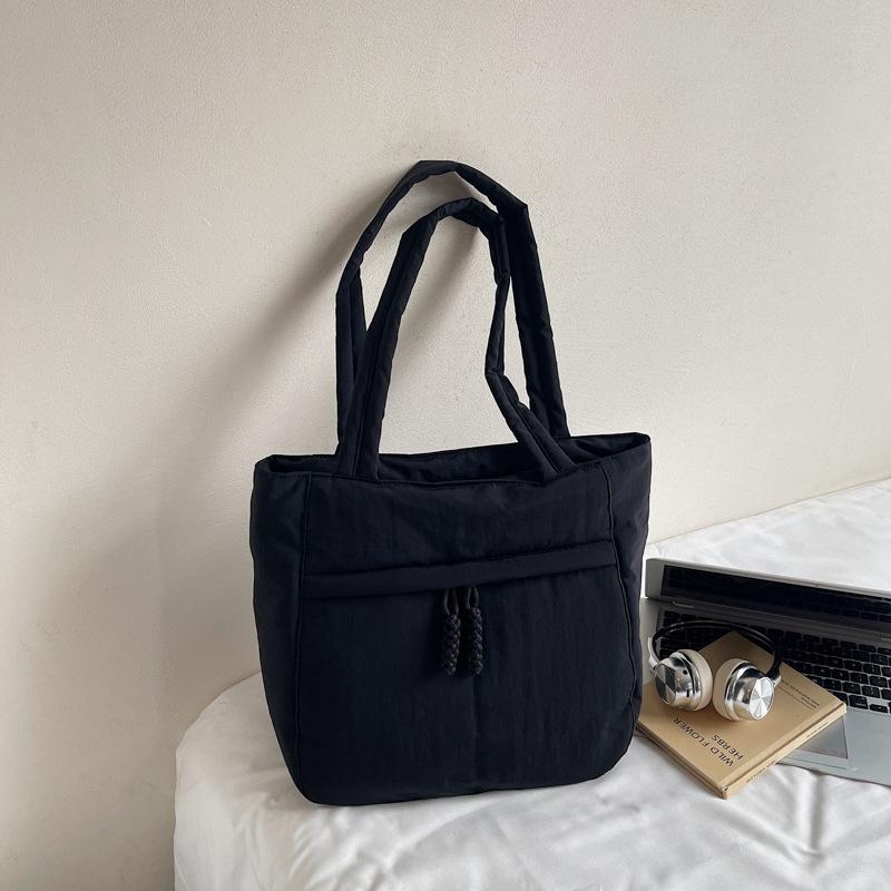Fall 2025 New Solid Color Simple Tote Bag Fashion Trend Commuter Armpit Bag Korean Large Capacity Shoulder Bag