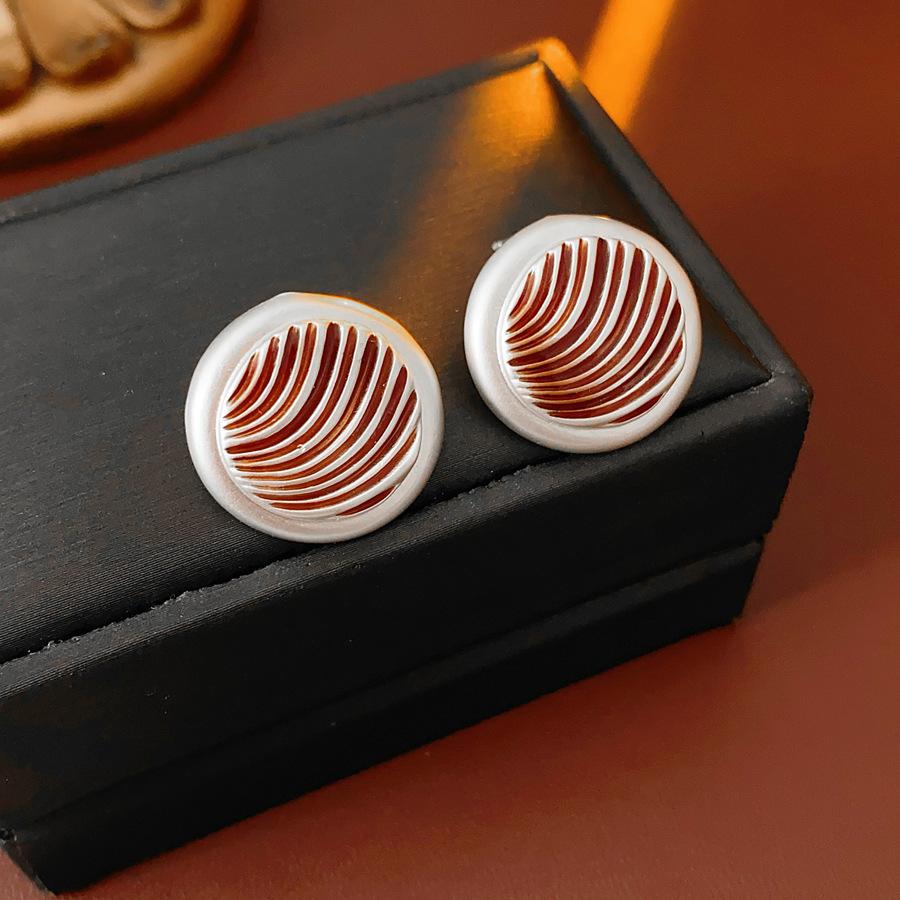 Silver Needle Diamond Round Stud Earrings Court Style Light Luxury Exquisite Earrings Design Sense Niche Earrings