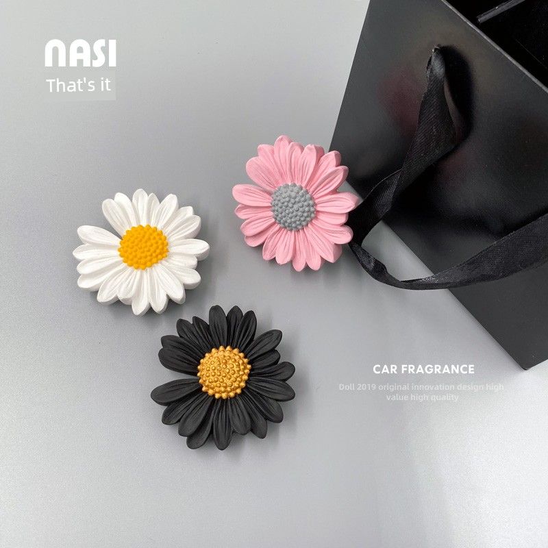 G-Dragon Daisy Car Perfume Aromatherapy Car Air Vent Decoration Diffuser Stone Ins Car Accessories Tesla