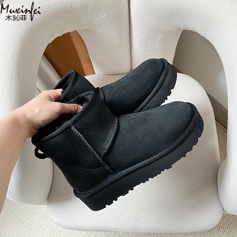 Winter New Thick soled Classic Snow Boots Women's Fur Warm Short Boots Sheep Fur Integrated Cotton Shoes