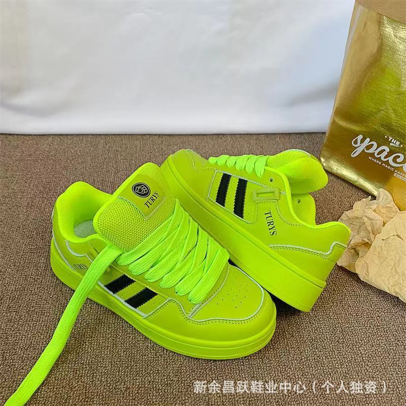 Campus wind fluorescent green niche casual bread shoes women's autumn new ins national original low-top board shoes