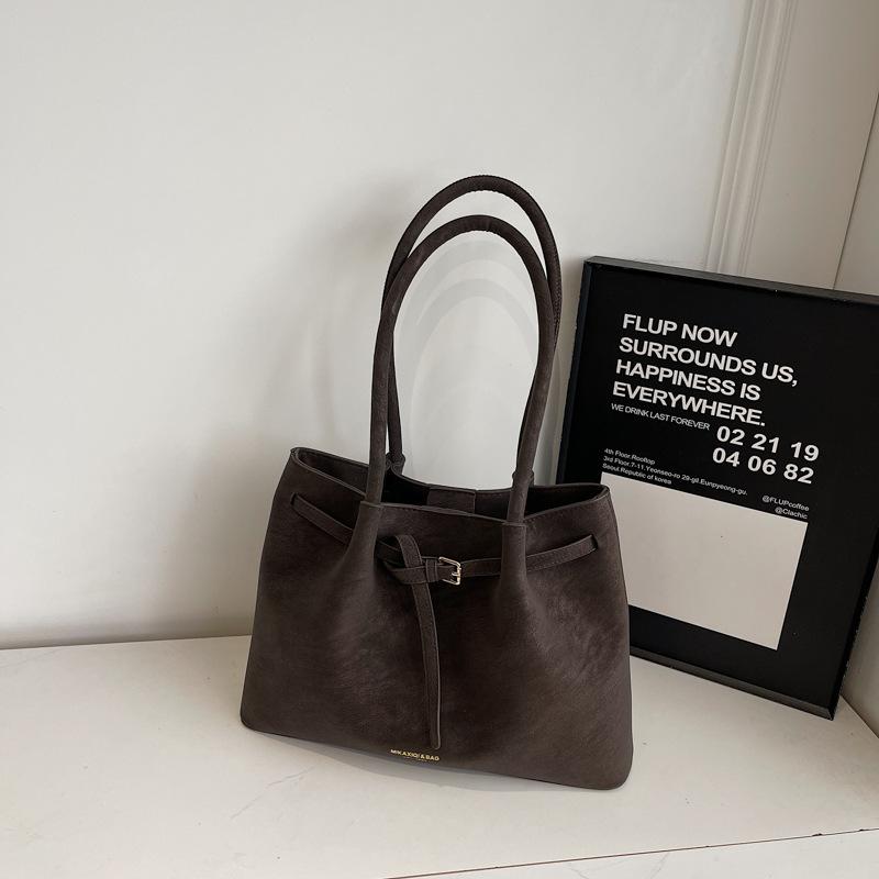 Simple suede underarm bag women's winter new trendy retro tote bag large-capacity commuter bag