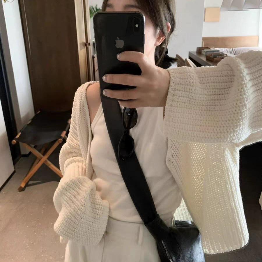 Women's Early Spring V-Neck French Style Lantern Sleeve Cardigan