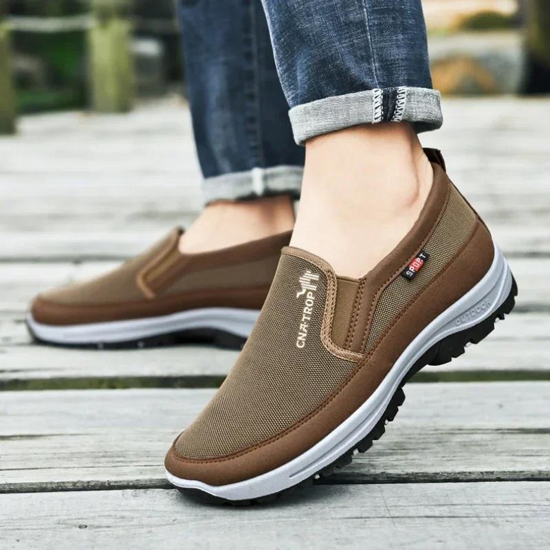 Mocassini Casual da Uomo, Scarpe da Ginnastica, Scarpe da Guida retrò Traspiranti in Mesh, Suola Morbida Vulcanizzata Slip-on, Scarpe Tinta Unita Antiscivolo