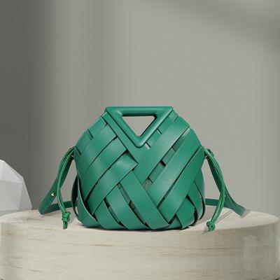 New Hand-woven Triangular Magnetic Buckle Hollow Women's Bag Fashion Handbag Single Shoulder Oblique Span Bucket Women's Bag