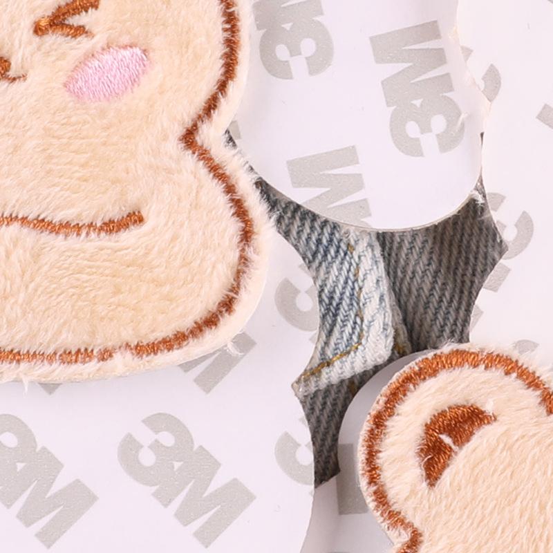 Søt tegneseriebjørn Plysjbroderte lapper for klær Påsydd broderilapp Selvklebende/klistremerke Veske Sko Jeansdekorasjon