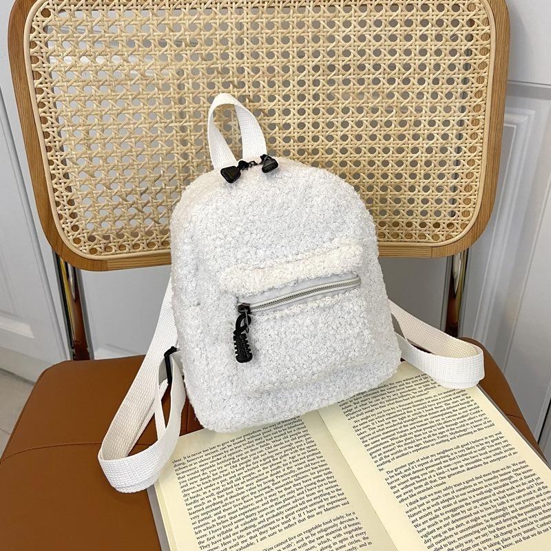 Women‘s Mini Backpack Cute Plush Lamb Fur Korean Fashion Small Bag for Fall Winter Shopping Campus Daily Use Student Rucksack