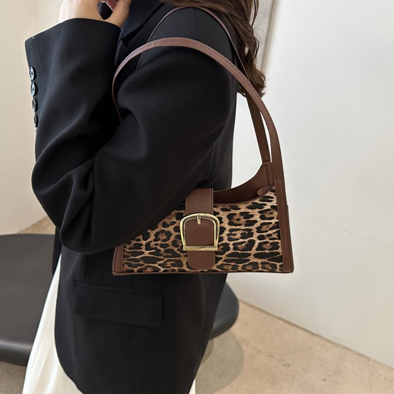 Summer New Shoulder Bags for Women High Quality Leopard Pattern Underarm Handbags PU Leather Leopard Armpit Purse Bag CLE