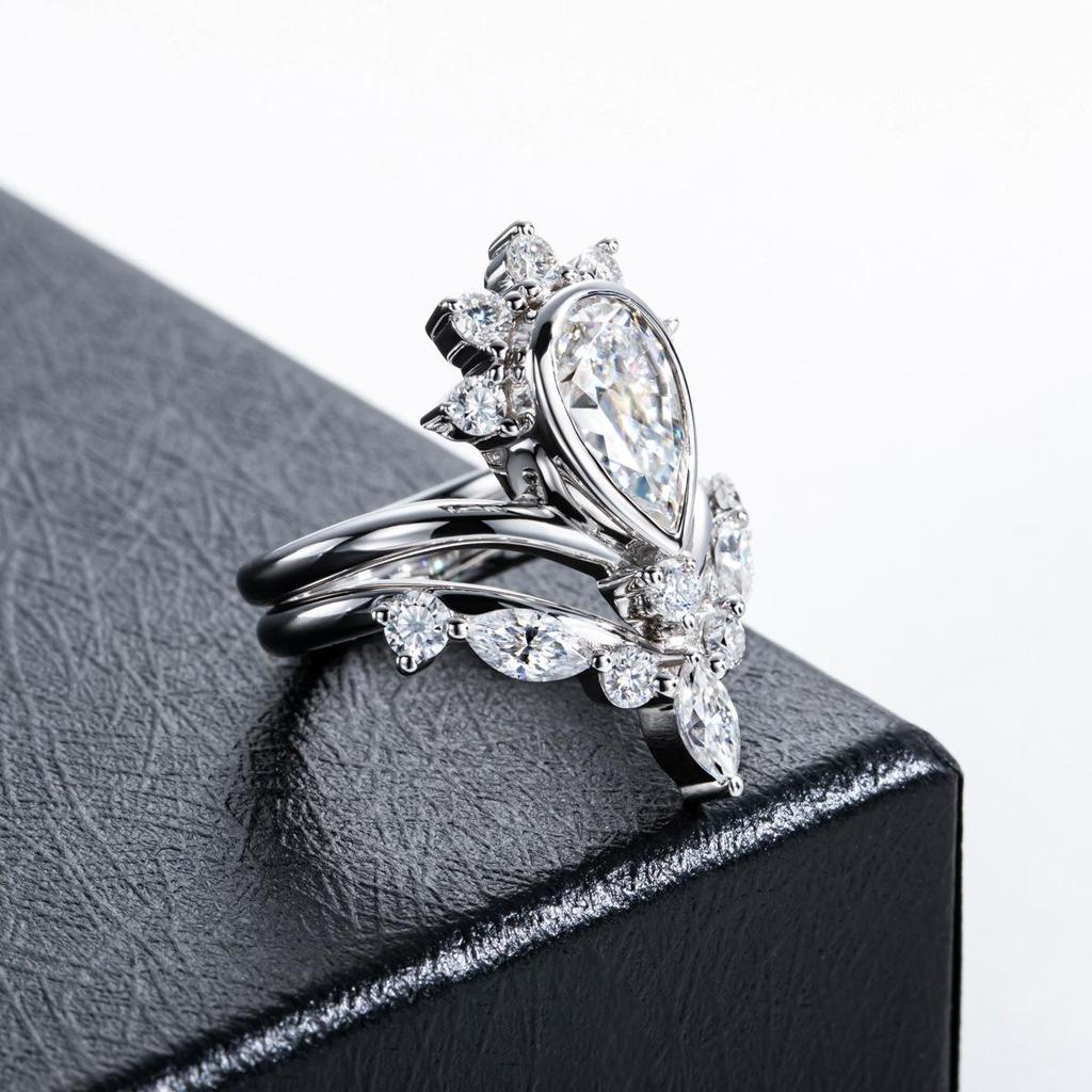 925 Sterling Silver 3 Carat Moissanite V-Shaped Engagement Ring Set, Light Luxury Women’s Wedding Band.