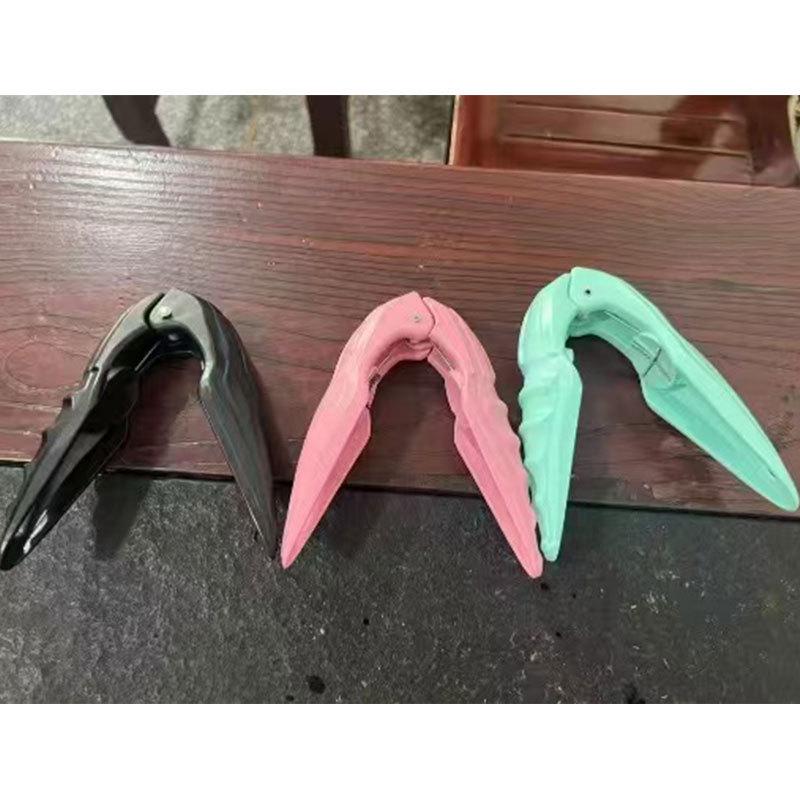 

Щипці для горіхів (каштанів та волоських) / Інструмент для відкривання шкаралупи