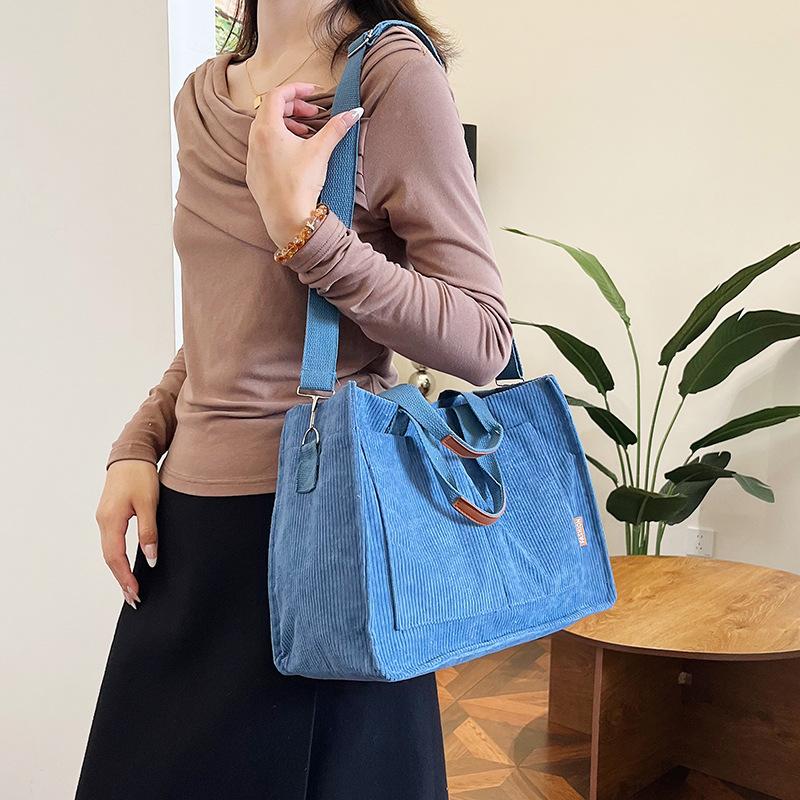 Canvas Bag Student Crossbody Bags for Women Purse and Handbag Tote Bags Trendy Designer Bag Purse and Handbag Class Bag for Girl
