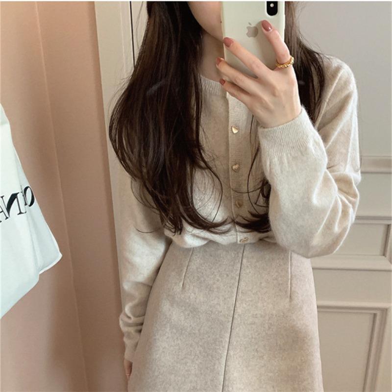 Sweet and Gentle Wind Knitted Small Cardigan for Women's Autumn and Winter New Soft Waxy Loose Lazy Wind Sweater with Top