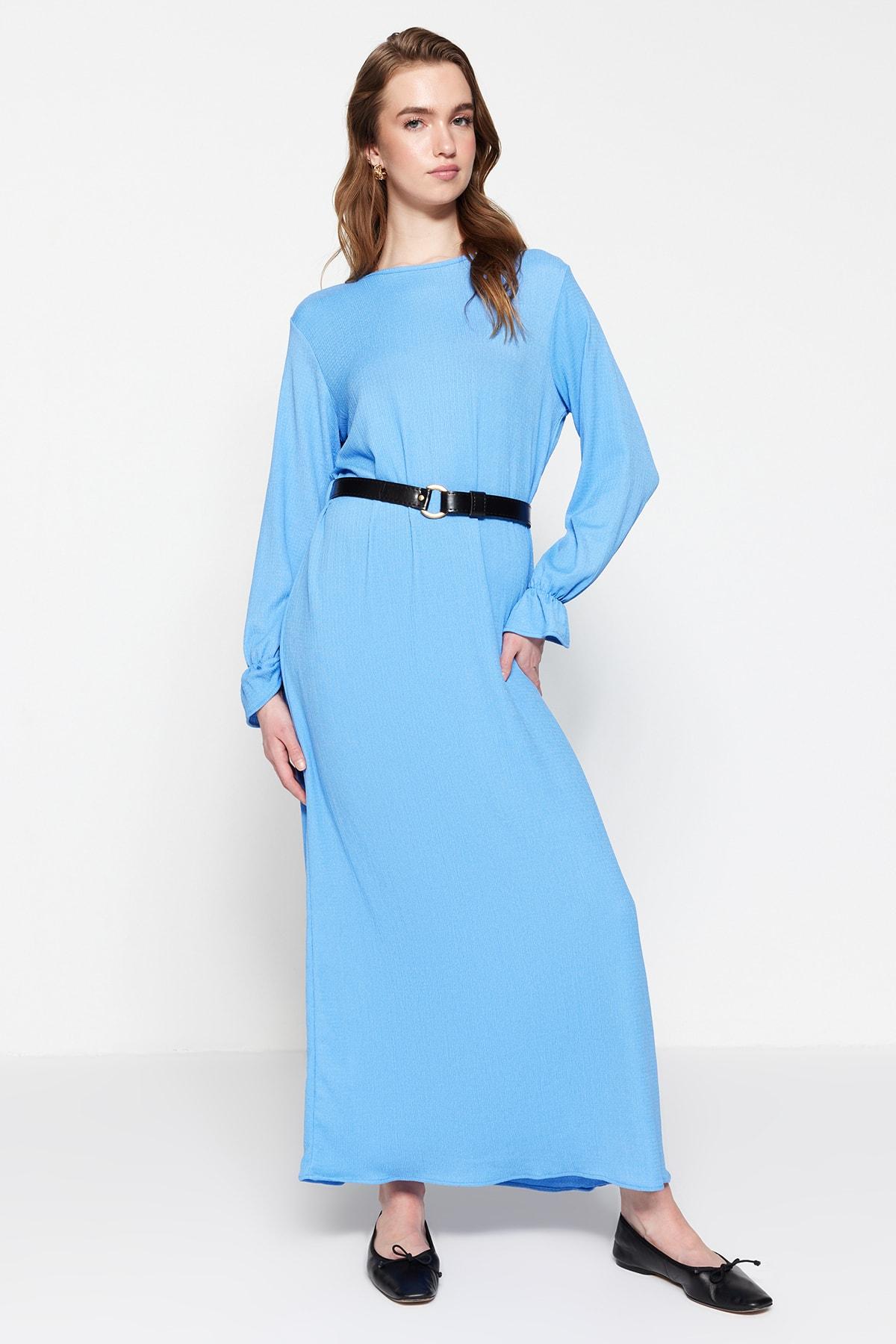 

Синее вязаное платье с поясом и талией TCTSS23EB00158