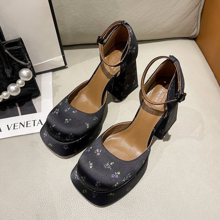 

2025 весна и лето новые водонепроницаемые туфли на толстой подошве и толстом каблуке, женские туфли-лодочки с квадратным носком и ремешком с пряжкой, полые сандалии 40