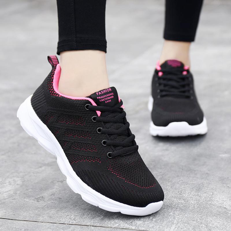Medium-aged Soft-soled Shoes, Spring Women's Mesh Breathable Sneakers