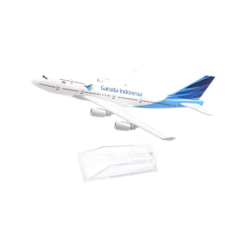 

16см GARUDA INDONESIA Модель самолета Boeing 747 Литой металл 1/400 Масштаб Самолеты белый/синий