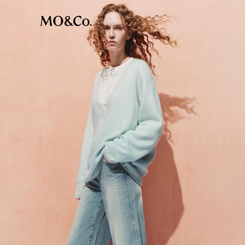 MO&Co. Women's V-Neck Gradient Knit Top