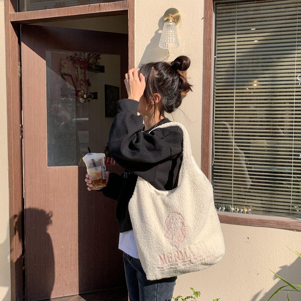 Autumn Winter Cute Girl Plush Vest Bag Sweet Student Embroidery One Shoulder Tote Bag