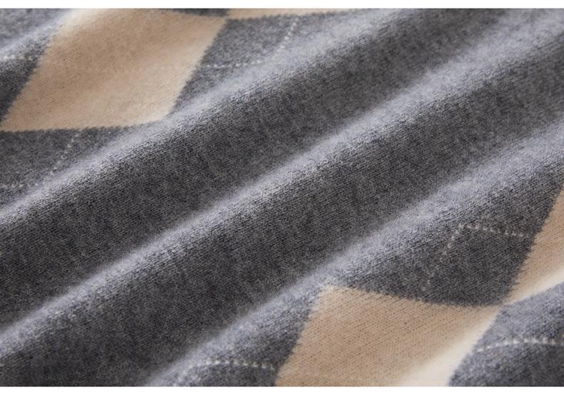 Pure Cashmere Color Block Knitwear with Diamond Pattern