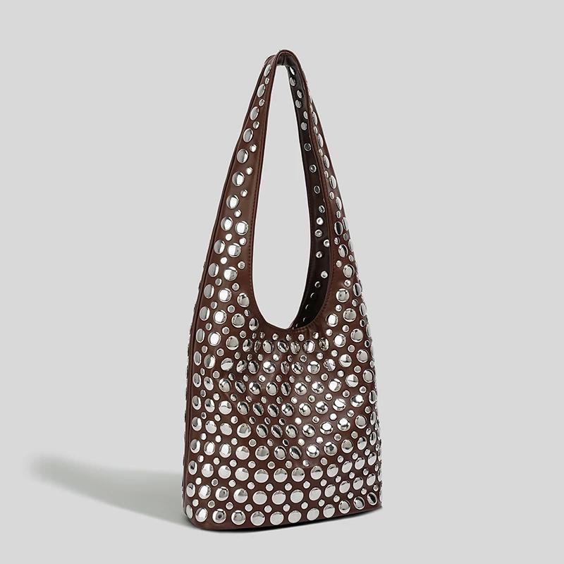 

New Hasp Super Cool Rivets Solid PU Square Shoulder Bags 2026 Hot Trendy Large Capacity Personality Popular Handbags for Women кавовий