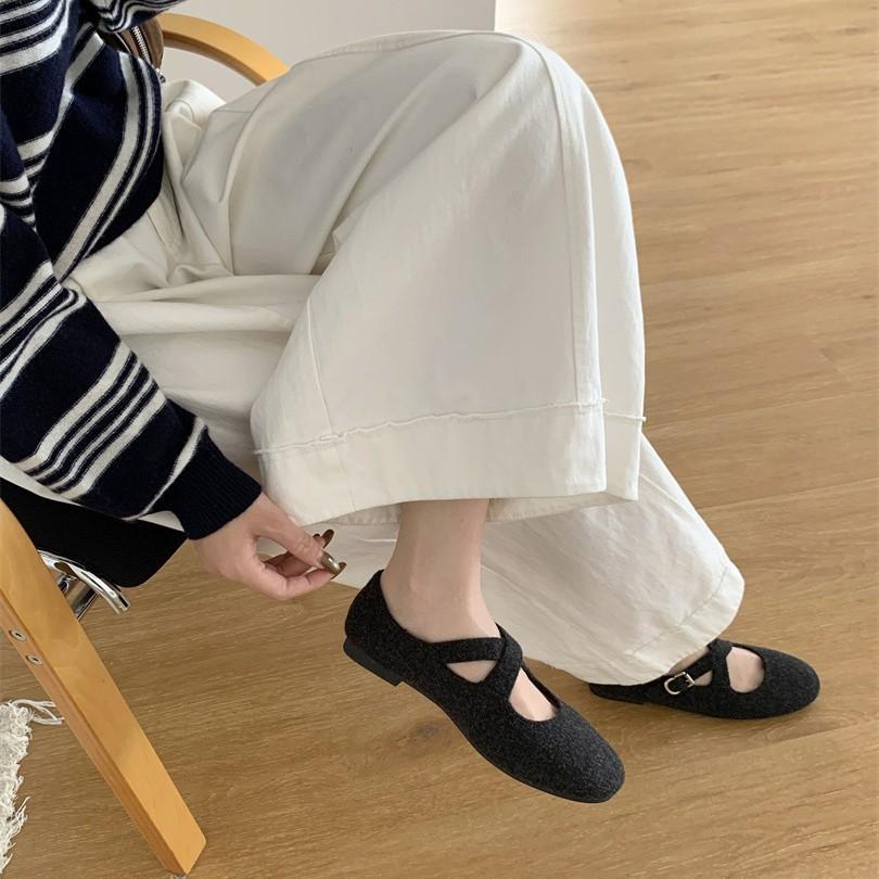 Retro Mary Jane women's shoes spring and summer 2025 new French elegance with skirt round head soft sole evening shoes