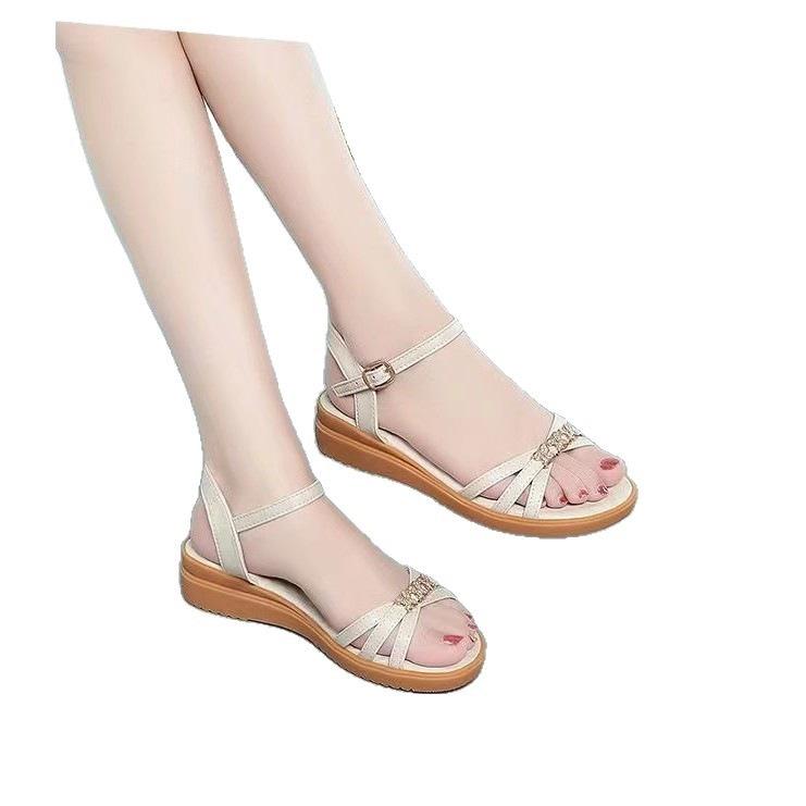 Mom sandals women's 2025 summer one-word buckle middle-aged and elderly soft sole comfortable and fashionable women's sandals fish mouth casual