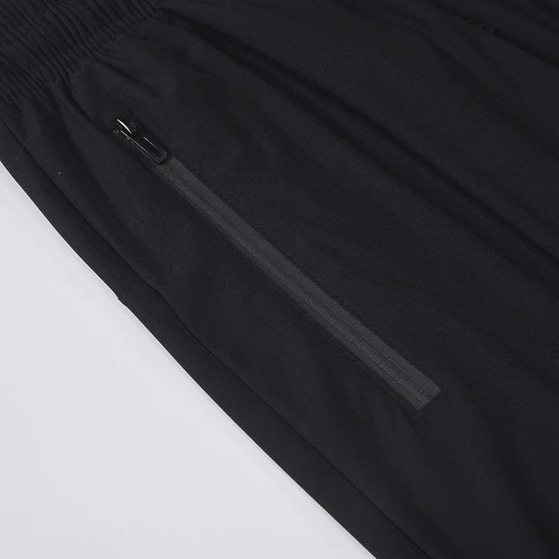 Herrenhose aus Eisseide mit elastischem Bund und Reißverschluss – einfarbig, lässig, sportlich, Neun-Punkt-Länge, Sommerkleidung.