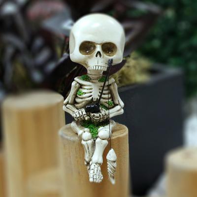 Resin Fishing Skeleton Statue Halloween Decor 20PCS Mini Skull Heads Small Skeleton Ornament for Outdoor Garden Yard Lawn Pond