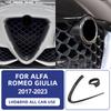 Adesivo Interno Stile Fibra di Carbonio per Alfa Romeo Giulia 2017-2023 - Copertura Decorativa a V