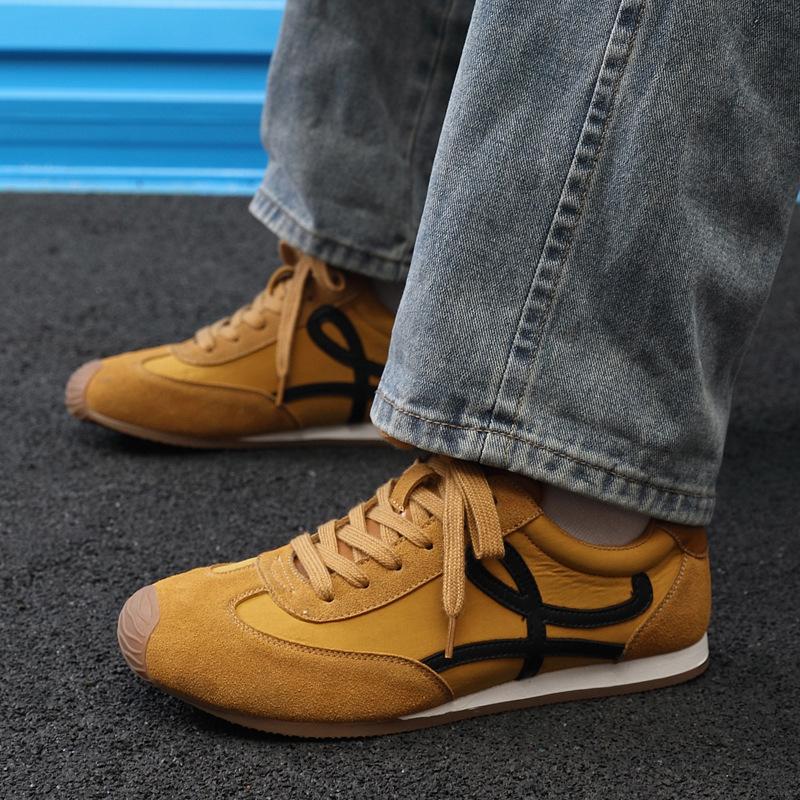 

Classic retro leather Forrest Gump shoes men s light casual sports training shoes fashion versatile waffle shoes jogging shoes 38